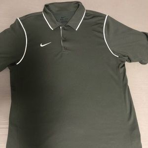 Mens Nike Golf Shirt Medium